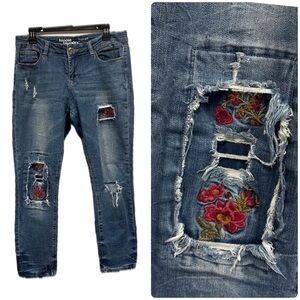 Hippie Laundry Tom Girl Embroidered Ankle Jeans Size 30 Stretchy!